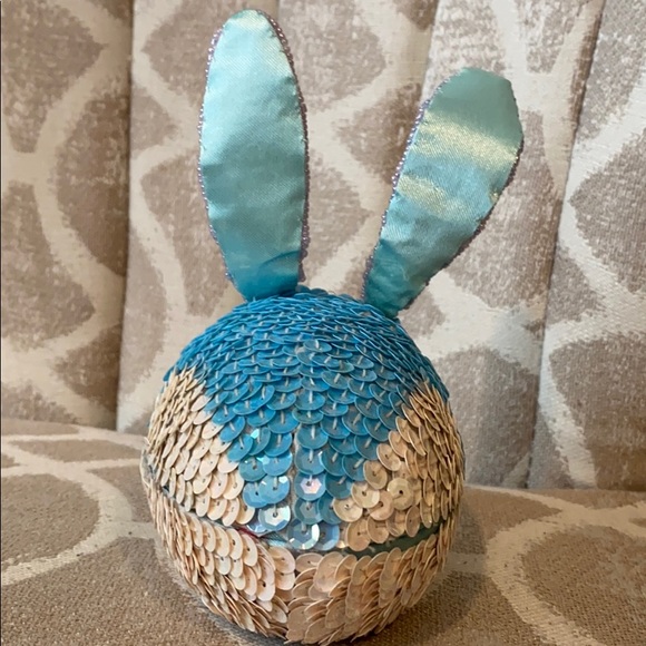 ~Oxford~ Blue & White Sequin Bunny Egg Trinket Box - Picture 3 of 6